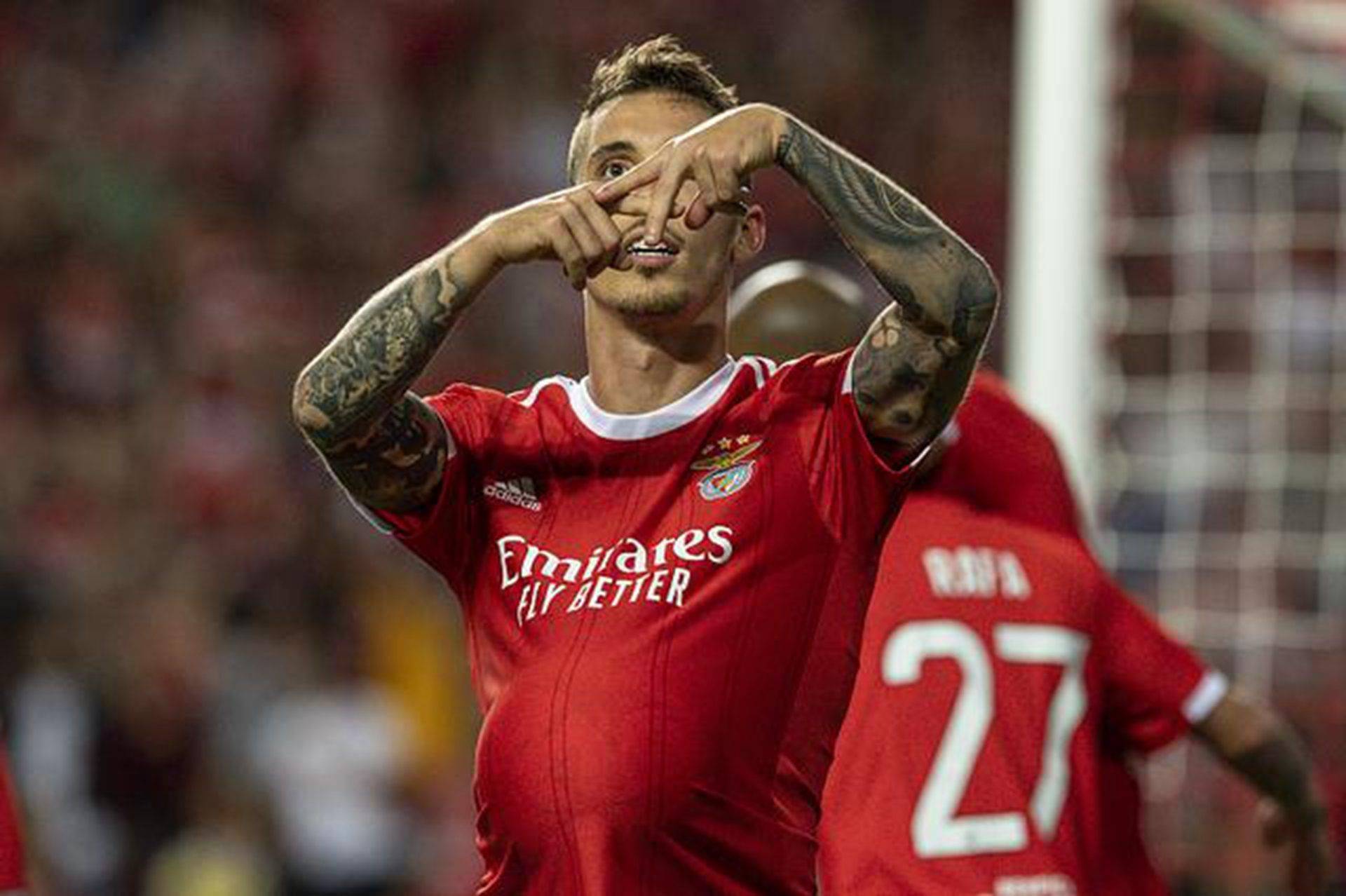 九游游戏离谱！Karsa连续十场比赛得分超过大比分领先那不勒斯篮板制胜备战葡超，IG球迷欢呼的简单介绍